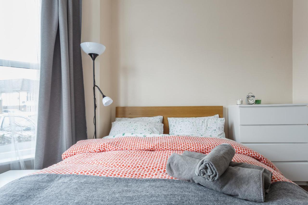 Shirley House 1, Guest House, Self Catering, Self Check In With Smart Locks, Use Of Fully Equipped Kitchen, Walking Distance To Southampton Central, Excellent Transport Links, Ideal For Longer Stays Luaran gambar