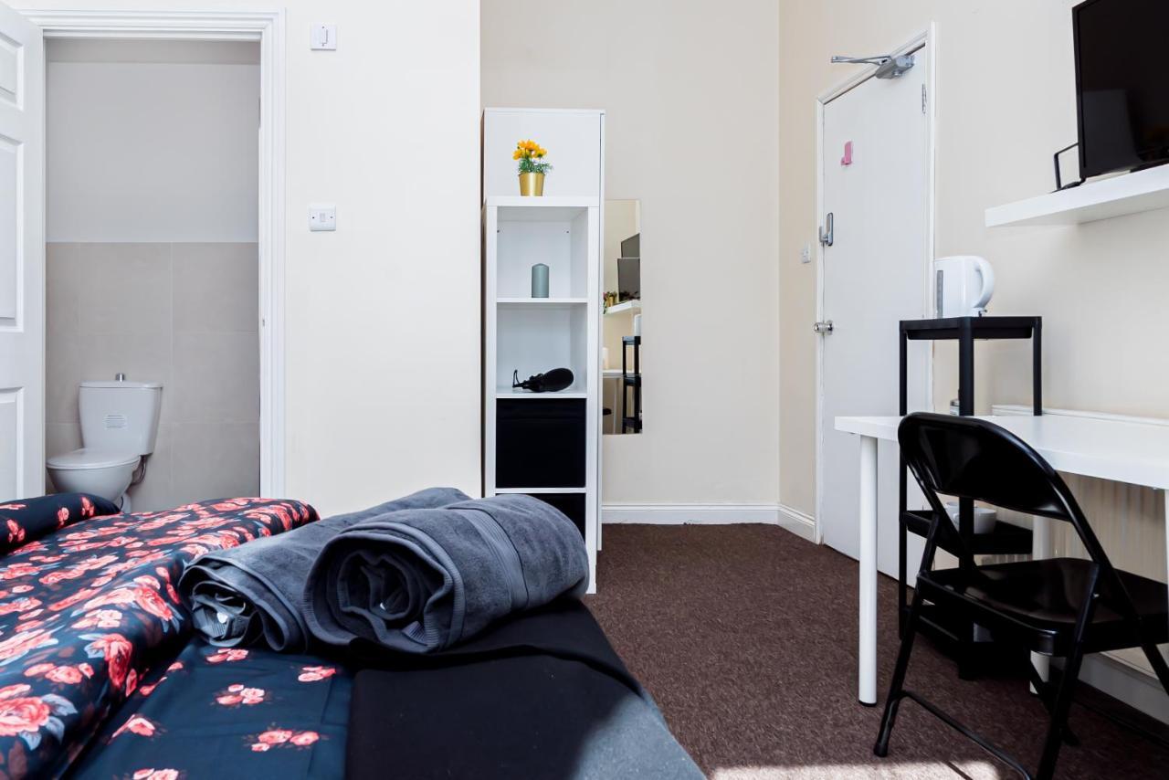 Shirley House 1, Guest House, Self Catering, Self Check In With Smart Locks, Use Of Fully Equipped Kitchen, Walking Distance To Southampton Central, Excellent Transport Links, Ideal For Longer Stays Luaran gambar