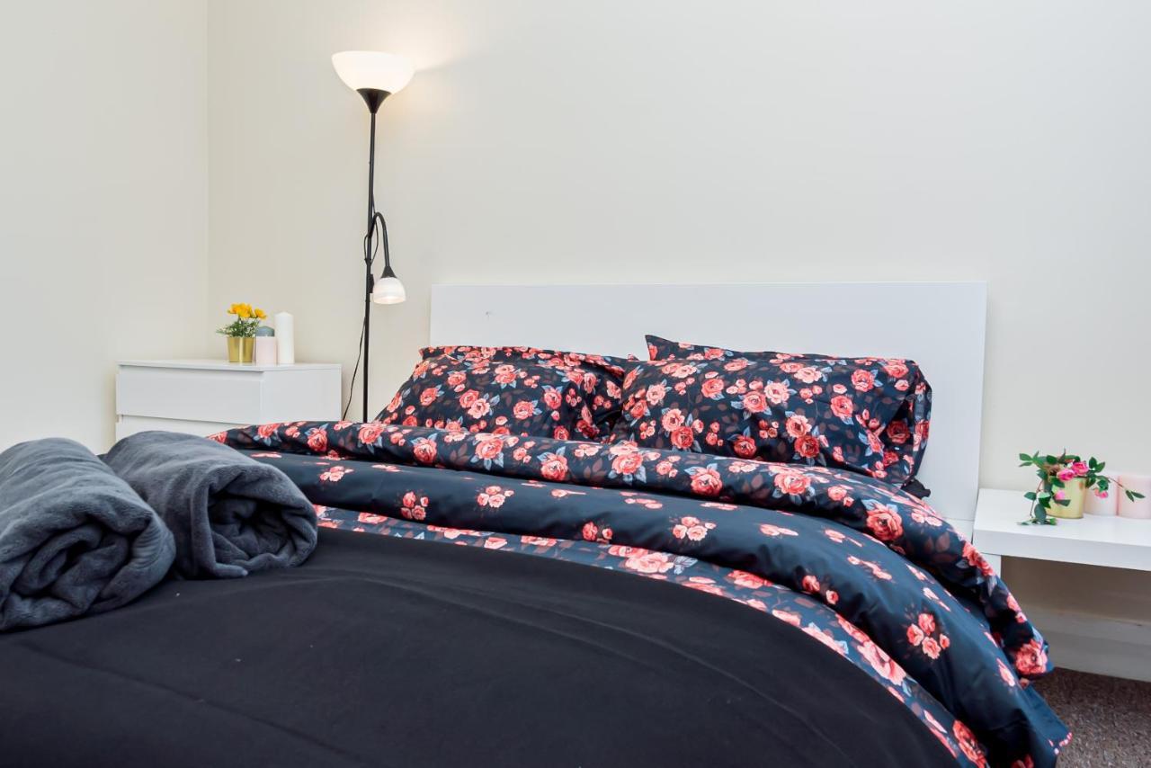 Shirley House 1, Guest House, Self Catering, Self Check In With Smart Locks, Use Of Fully Equipped Kitchen, Walking Distance To Southampton Central, Excellent Transport Links, Ideal For Longer Stays Luaran gambar