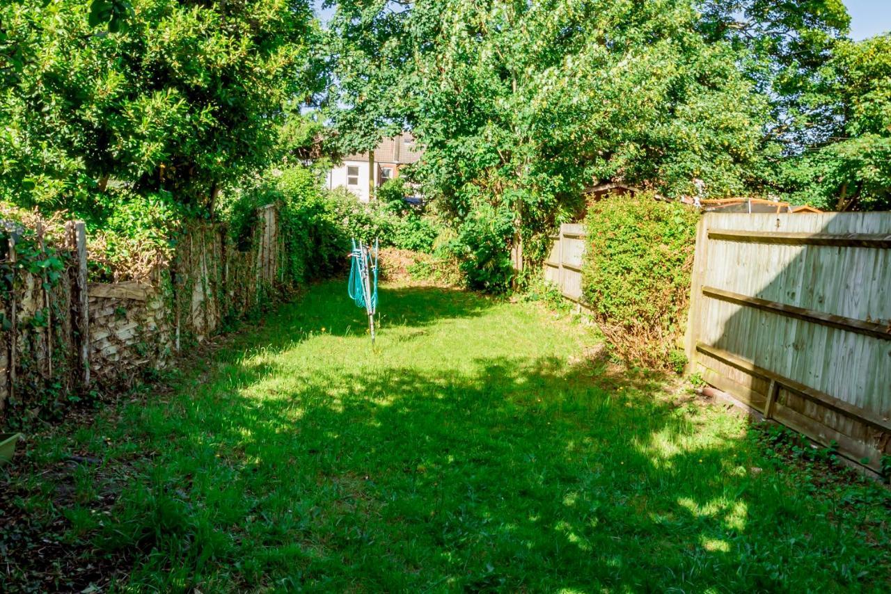 Shirley House 1, Guest House, Self Catering, Self Check In With Smart Locks, Use Of Fully Equipped Kitchen, Walking Distance To Southampton Central, Excellent Transport Links, Ideal For Longer Stays Luaran gambar